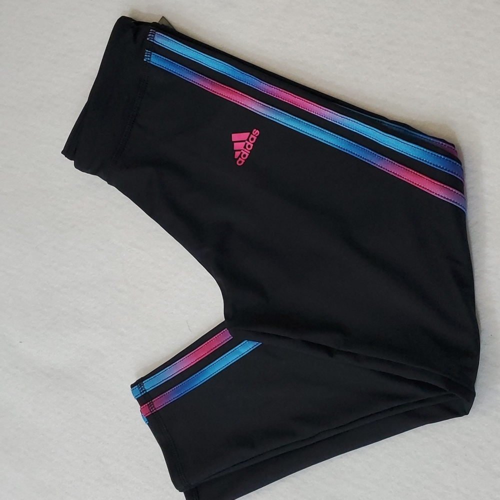 🆕️ Adidas Leggings